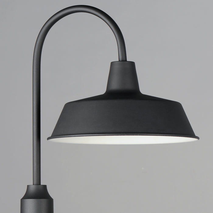 Maxim Pier M 1-Light Post Lantern Model: 35010BK