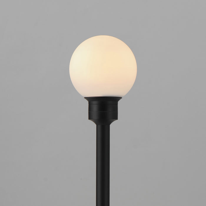 ET2 Alumilux: Landscape Globe Light W/ 24 Pole Model: E41452-61BK-24