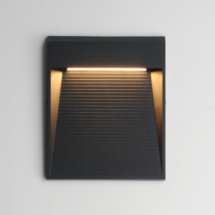 ET2 Steppes LED Outdoor Sconce Model: E41556-BK