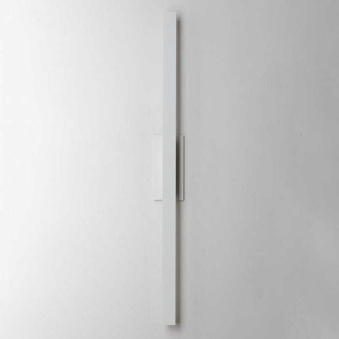 ET2 Alumilux: Line 5CCT 51 LED Outdoor Wall Sconce Model: E42344-WT