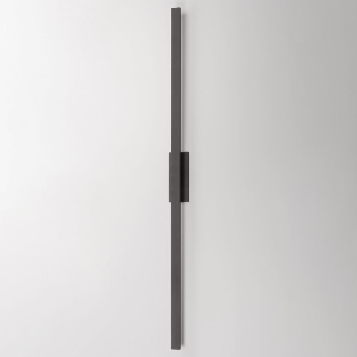 ET2 Alumilux: Line 5CCT 96 LED Outdoor Wall Sconce Model: E42348-ABZ