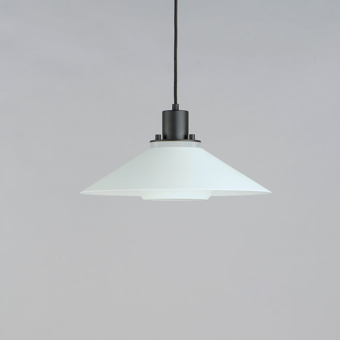 Maxim Oslo 15.75 1-Light Medium Pendant Model: 11412BKWT