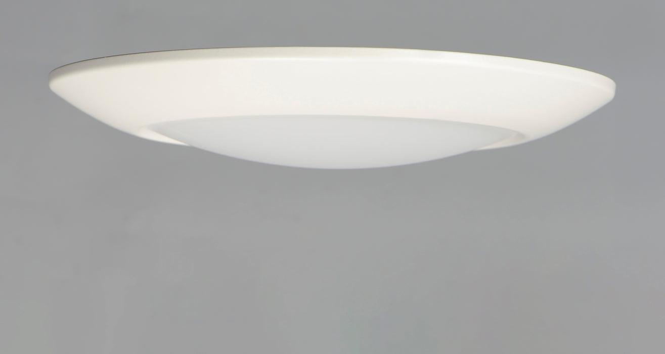 Maxim Diverse 7.5 LED Flush Mount 2700K Model: 57641WTWT