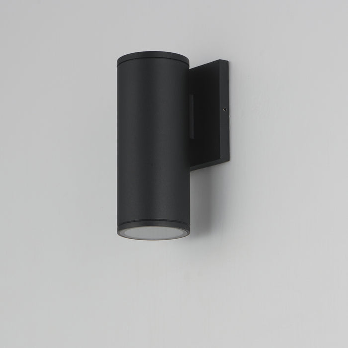 Maxim Caldera Outdoor Wall Sconce - 7.5 Model: 86221BK