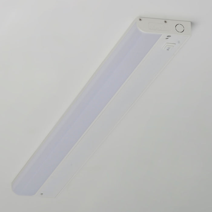 Maxim CounterMax 1K 30 LED Under Cabinet 3000K Model: 89854WT