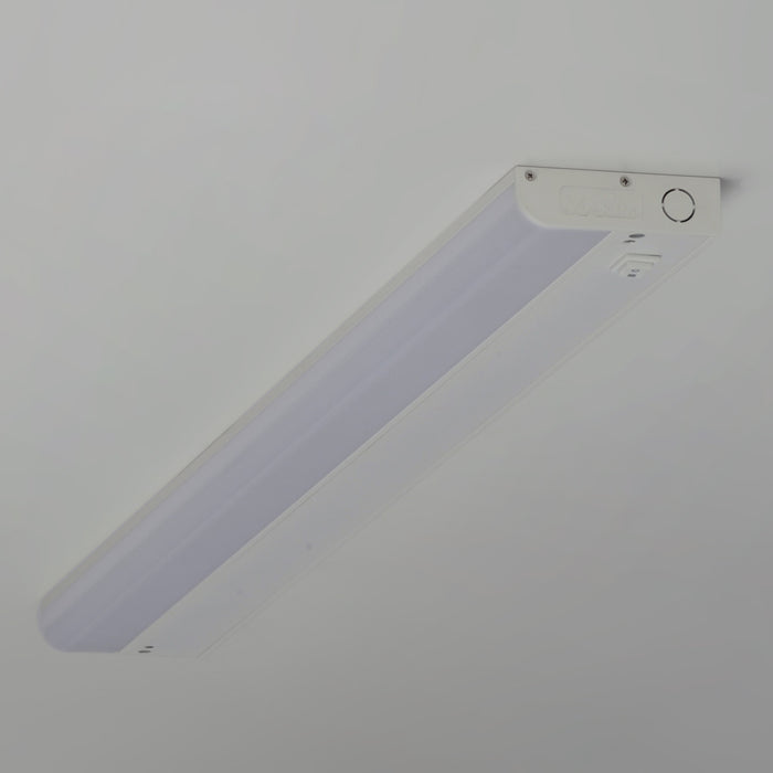 Maxim CounterMax 1K 30 LED Under Cabinet 3000K Model: 89854WT