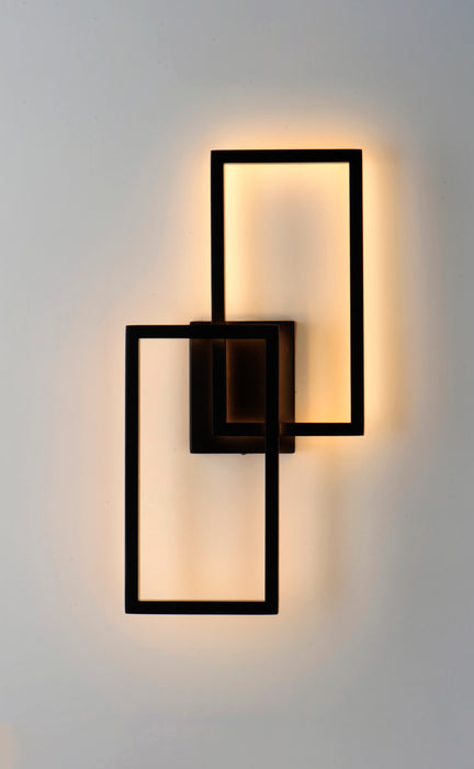 ET2 Traverse LED Outdoor Wall Sconce Model: E21511-BK