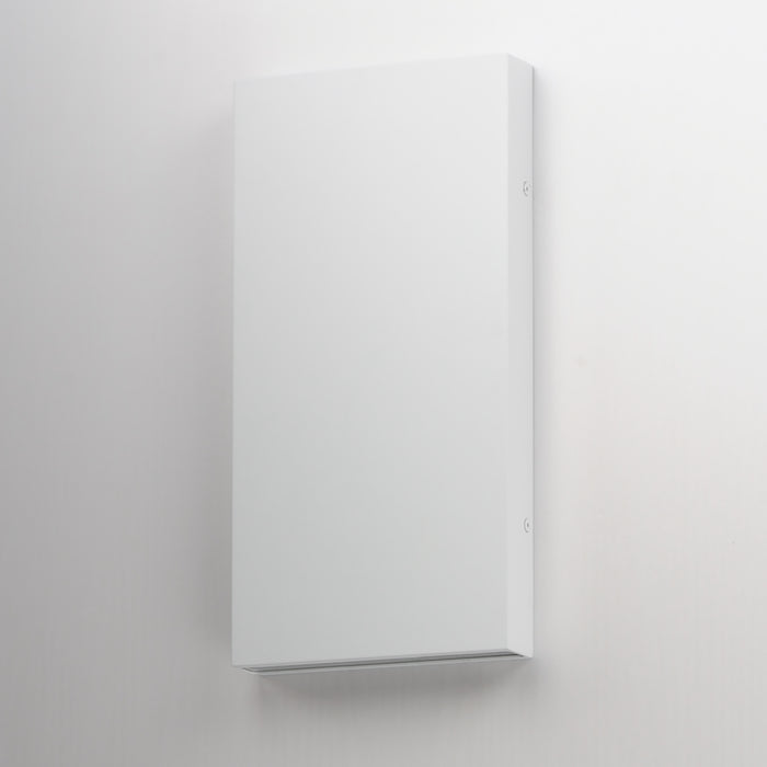 ET2 Brik 14 LED Wall Sconce Model: E23215-WT