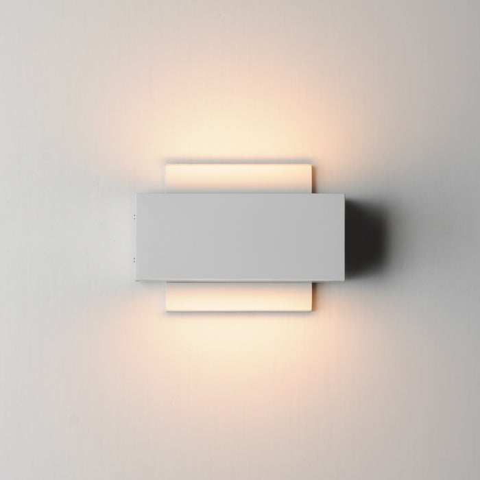 ET2 Blok 6.75 LED Outdoor Wall Sconce Model: E23217-WT