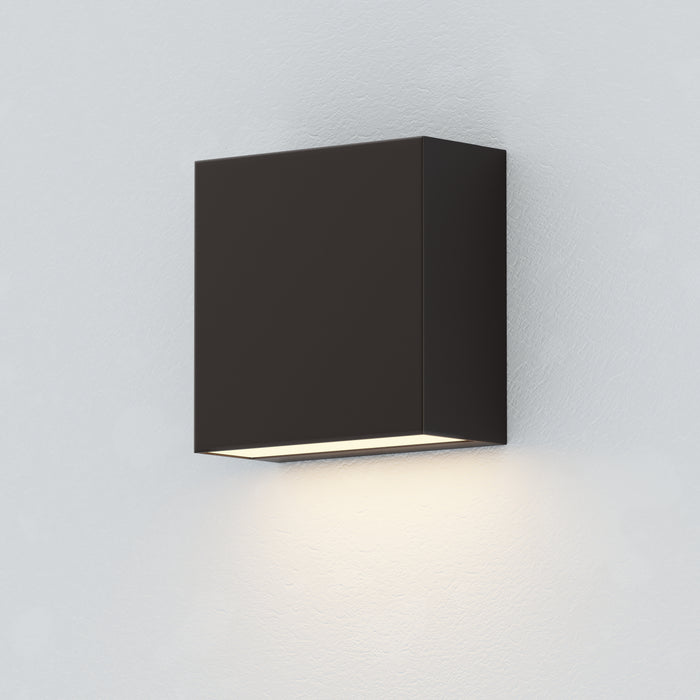 ET2 Cubed 5.5 LED Outdoor Sconce Model: E23222-BK