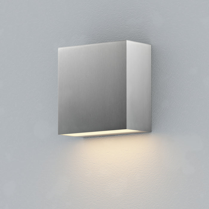 ET2 Cubed 5.5 LED Outdoor Sconce Model: E23222-SA