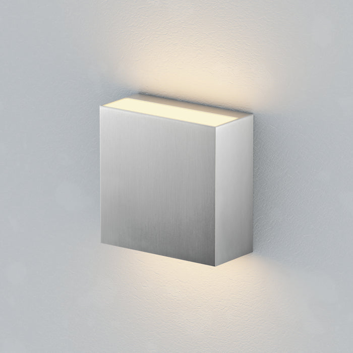 ET2 Cubed 5.5 2-Light LED Outdoor Sconce Model: E23224-SA