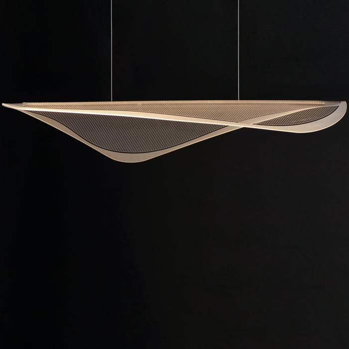 ET2 Manta 47 LED Linear Pendant Model: E24714-144GLD