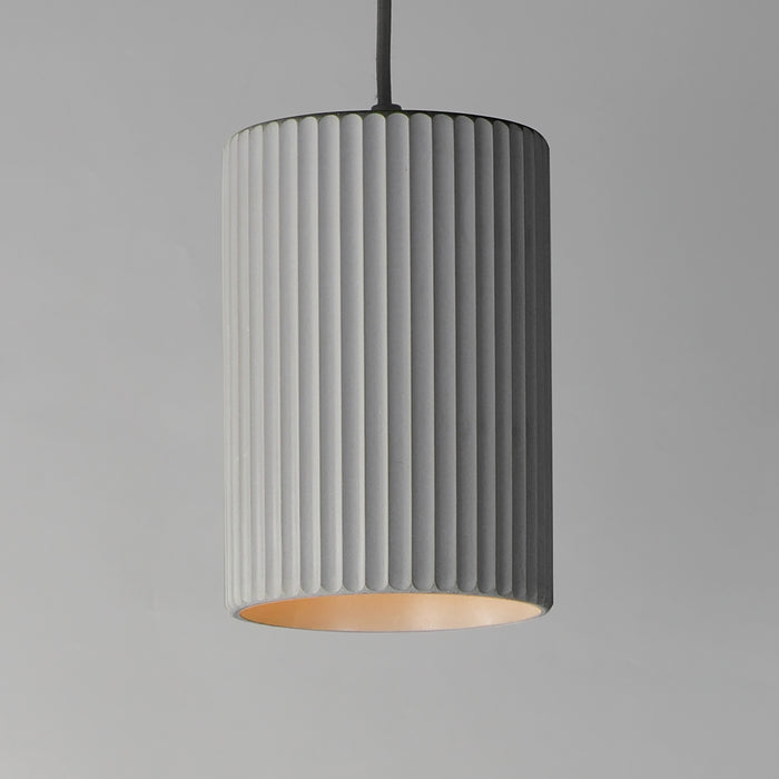 ET2 Souffle 8.5 1-Light Pendant Model: E25052-GY