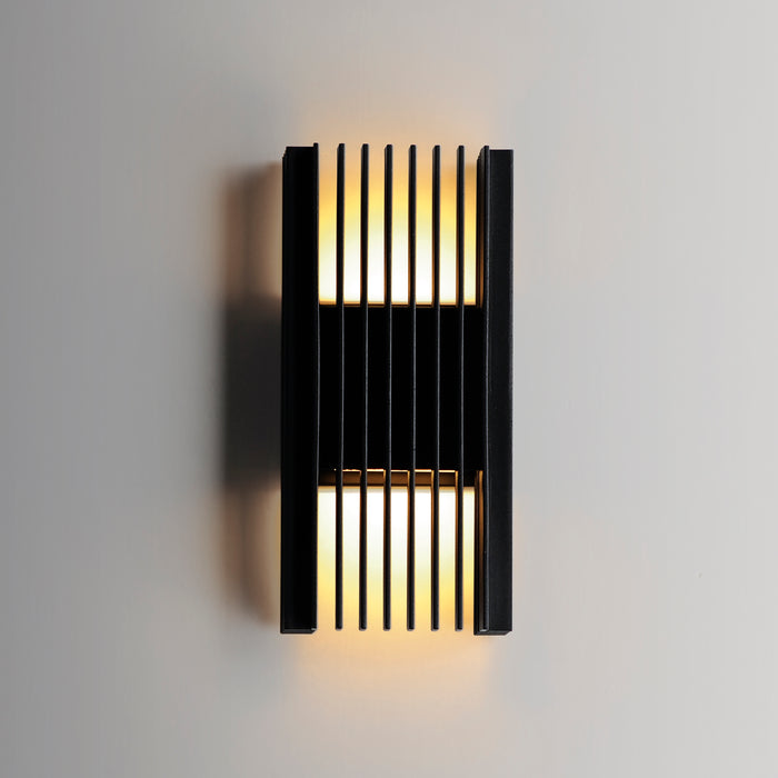 ET2 Rampart Medium LED Outdoor Wall Sconce Model: E30114-BK