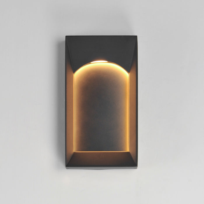 ET2 Brasilia Small LED Outdoor Sconce Model: E30271-BK