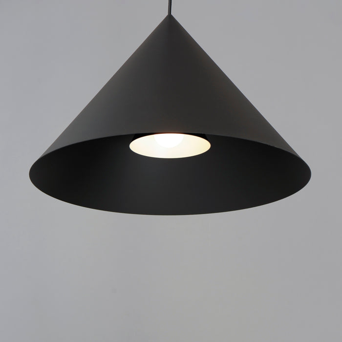 ET2 Pitch 22 LED Pendant Model: E34502-BK