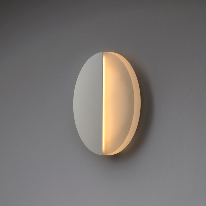 ET2 Alumilux: Glow LED Outdoor Wall Sconce Model: E41280-WT