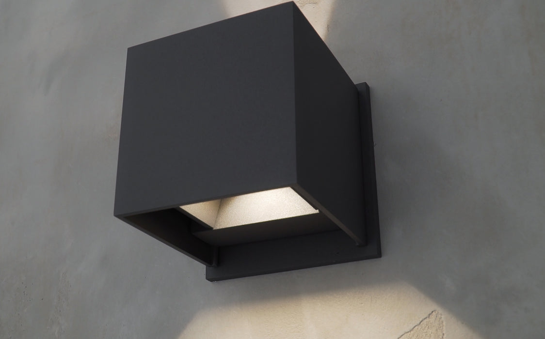 ET2 Alumilux: Cube LED Outdoor Wall Sconce Model: E41308-BZ