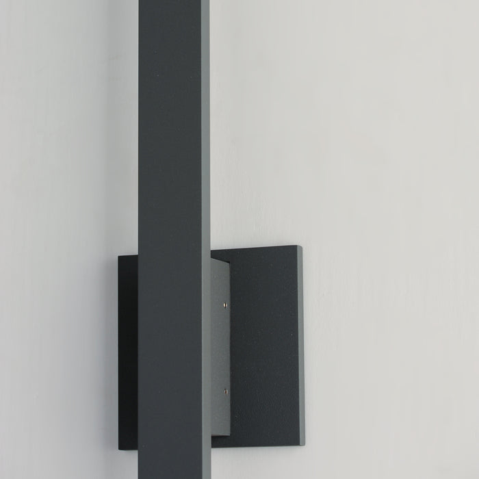 ET2 Alumilux: Line 24 LED Outdoor Wall Sconce Model: E41343-BZ