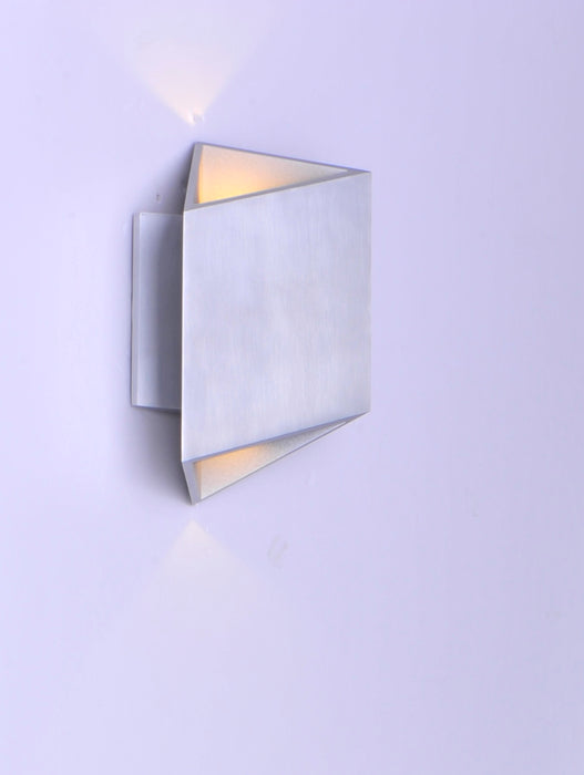 ET2 Alumilux: Facet LED Outdoor Wall Sconce Model: E41373-SA