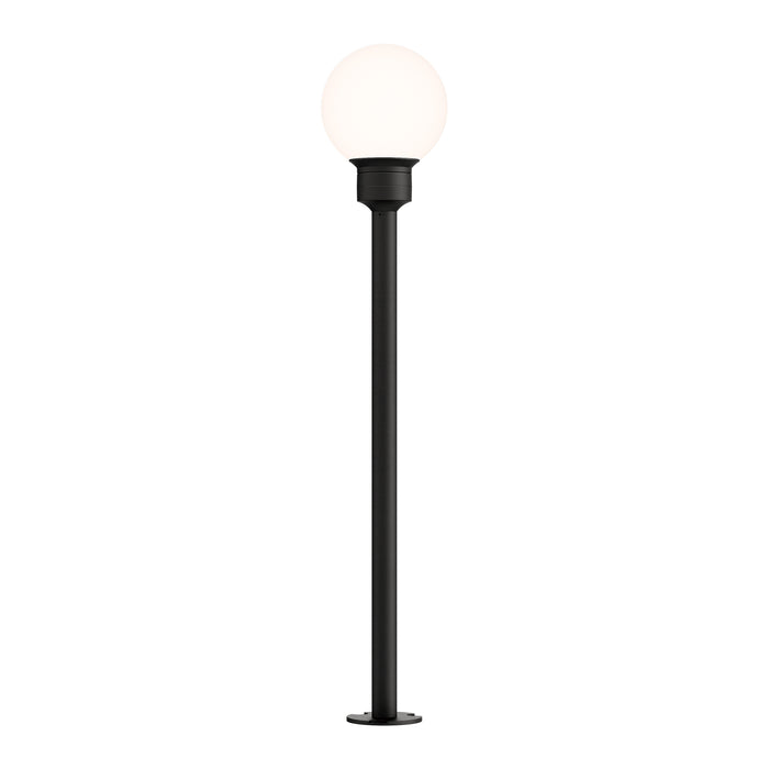 ET2 Alumilux: Landscape Globe Light W/ 24 Pole Model: E41452-61BK-24