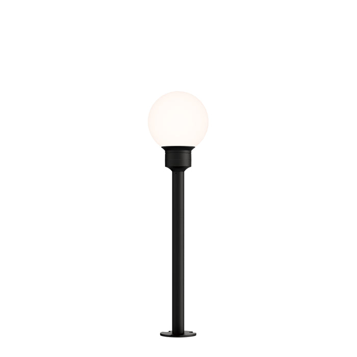 ET2 Alumilux: Landscape Globe Light W/ 16 Pole Model: E41452-61BK