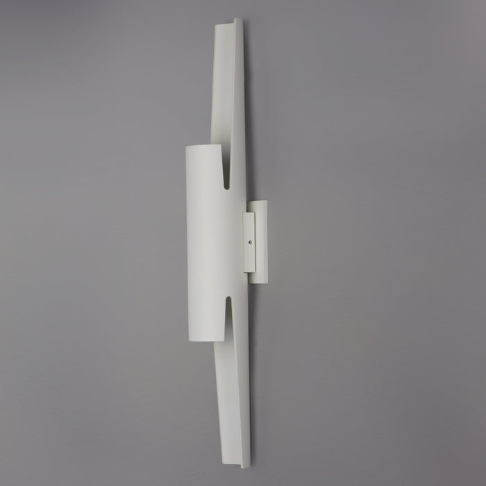 ET2 Alumilux: Runway LED Outdoor Wall Sconce Model: E41526-WT