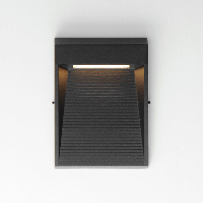 ET2 Steppes LED Outdoor Wall Sconce Model: E41554-BK