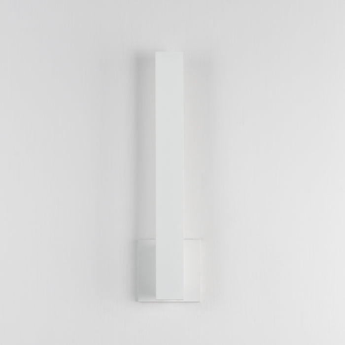 ET2 Alumilux: Line 5CCT 18 LED Outdoor Wall Sconce Model: E42341-WT