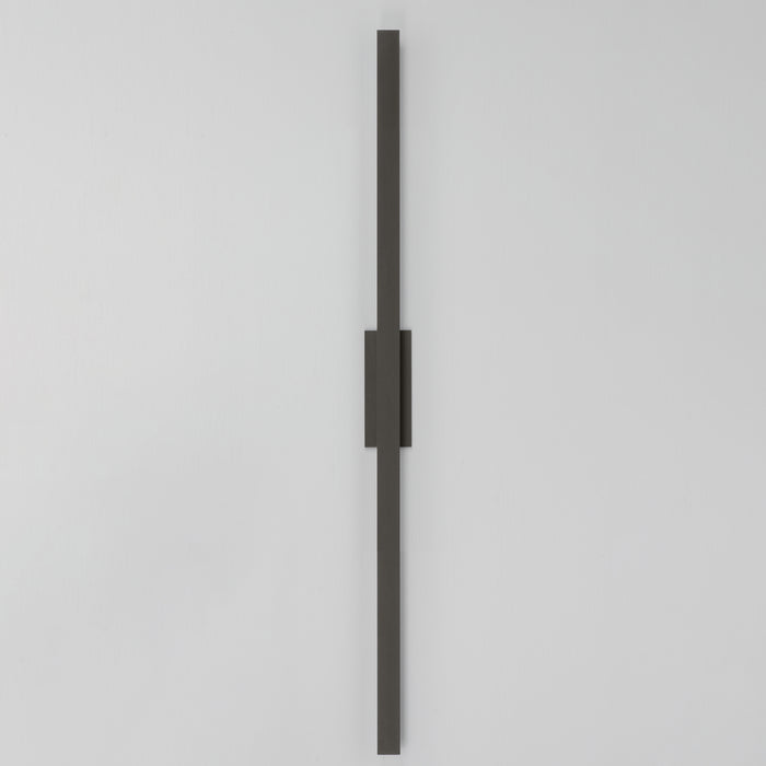 ET2 Alumilux: SideLine 96 LED Outdoor Wall Sconce Model: E42368-ABZ