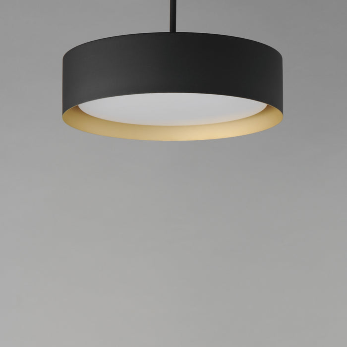 ET2 Echo 16 LED Pendant Model: E51013-BKGLD