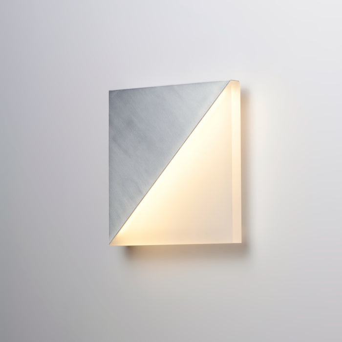 ET2 Alumilux: Glow LED Outdoor Wall Sconce Model: E41284-SA