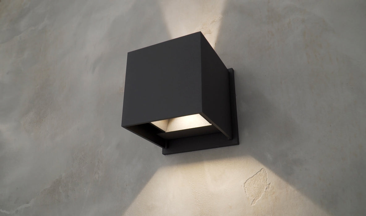 ET2 Alumilux: Cube LED Outdoor Wall Sconce Model: E41308-BZ