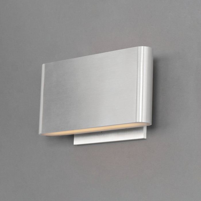 ET2 Alumilux: Spartan LED Outdoor Wall Sconce Model: E41310-SA