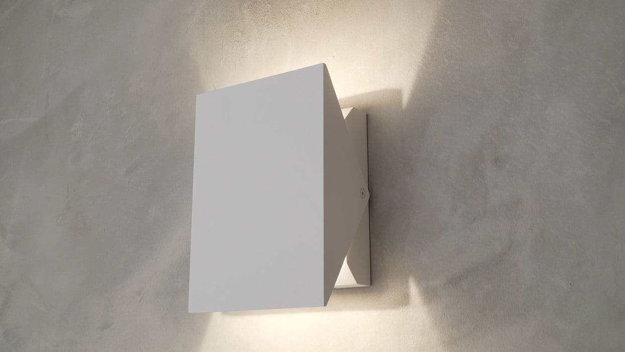 ET2 Alumilux: Tilt LED Outdoor Wall Sconce Model: E41333-WT