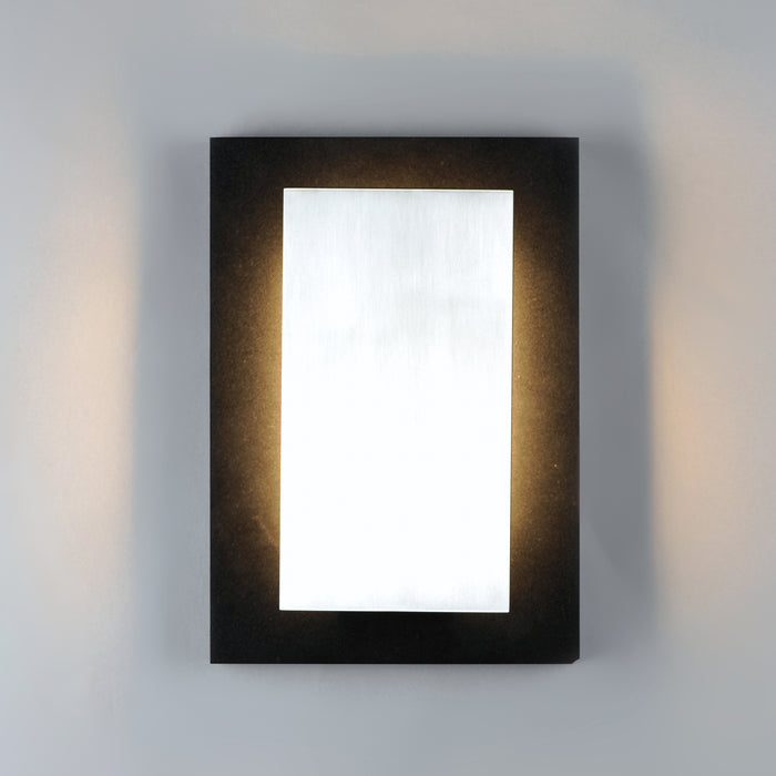 ET2 Alumilux: Piso LED Outdoor Wall Sconce Model: E41335-BKSA