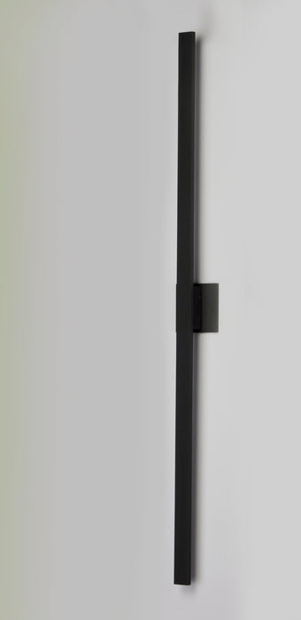 ET2 Alumilux: Line 51 LED Outdoor Wall Sconce Model: E41344-BZ