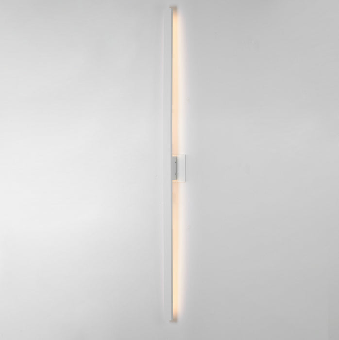 ET2 Alumilux: Line 51 LED Outdoor Wall Sconce Model: E41344-WT