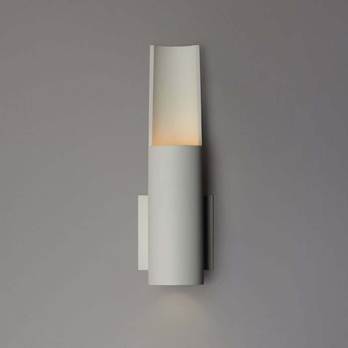 ET2 Alumilux: Runway LED Outdoor Wall Sconce Model: E41524-WT