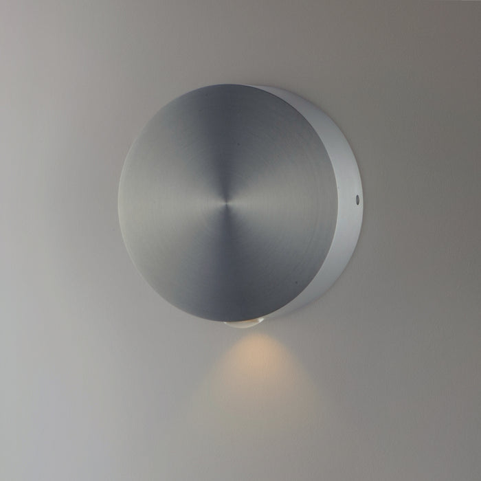 ET2 Alumilux: Glint LED Outdoor Wall Sconce Model: E41540-SA